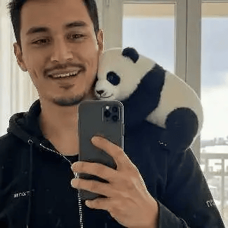 🐼 Lifelike Cuddle Panda – Soft Moving Plush Companion