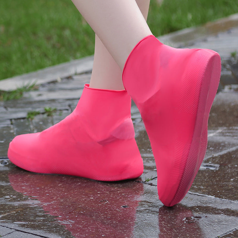 Waterproof Rain Shoe Cover – Non-slip sole & easy on/off – Reusable, perfect for wet weather or muddy walks – fits most shoes, keeps feet dry 🌧️
