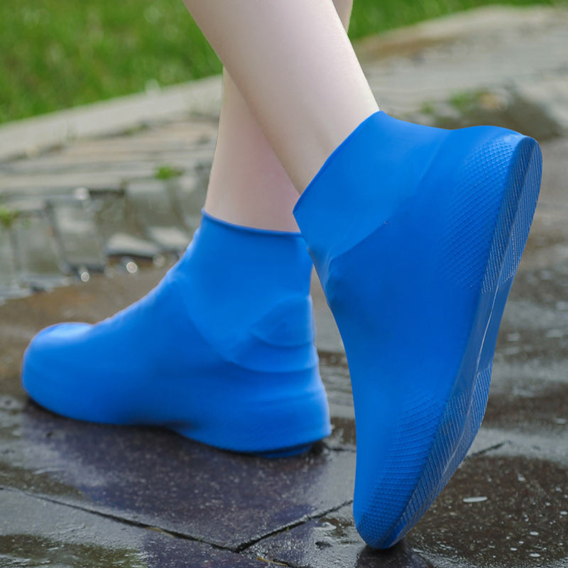 Waterproof Rain Shoe Cover – Non-slip sole & easy on/off – Reusable, perfect for wet weather or muddy walks – fits most shoes, keeps feet dry 🌧️